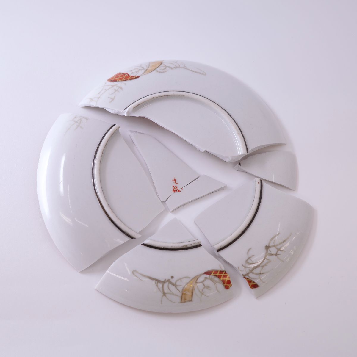  [For Kintsugi] Kutani Ware Small Vessel – Peony, Plum & Narcissus Motif