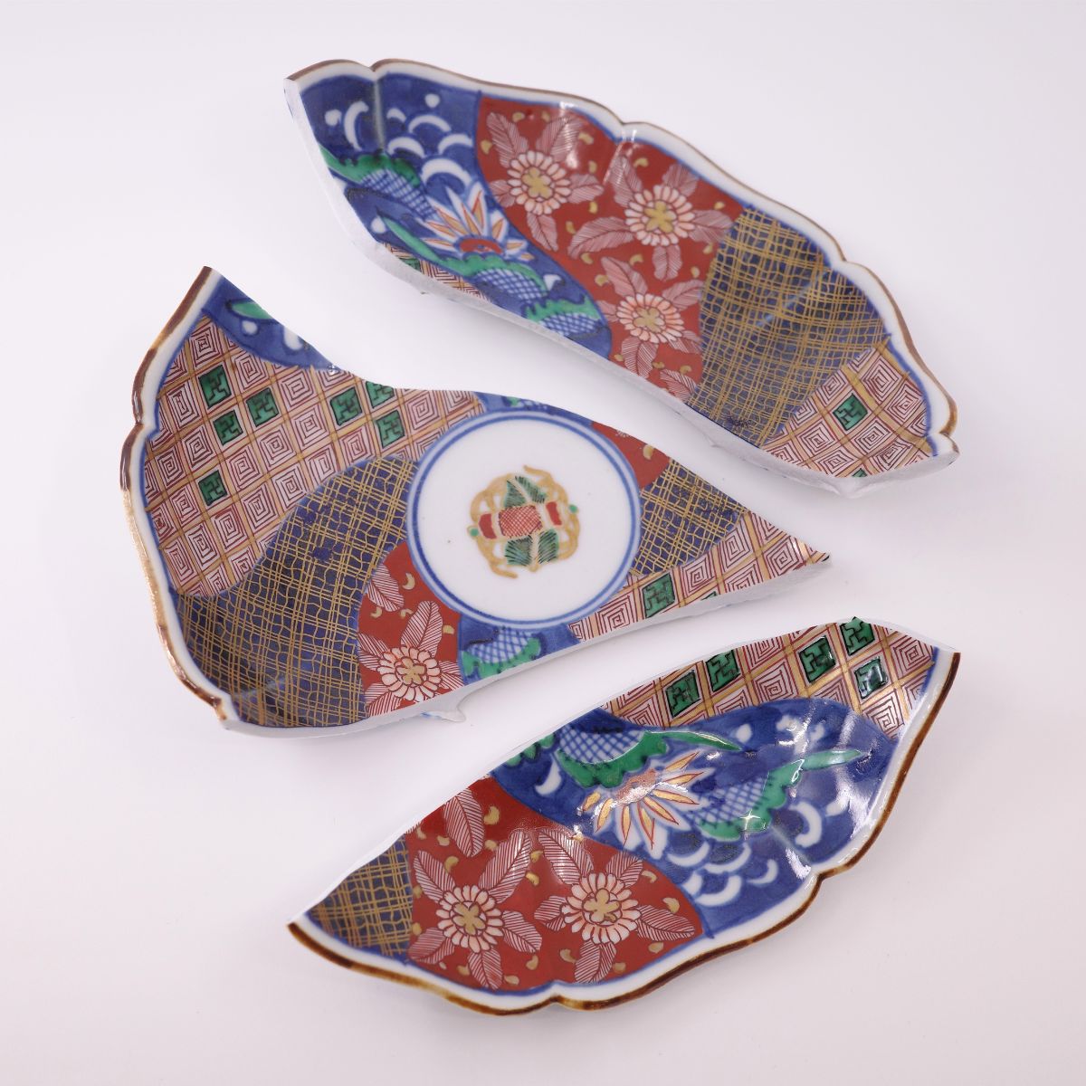 [For Kintsugi] Kutani Ware (Daishoji Imari) – Twisted Flower Motif