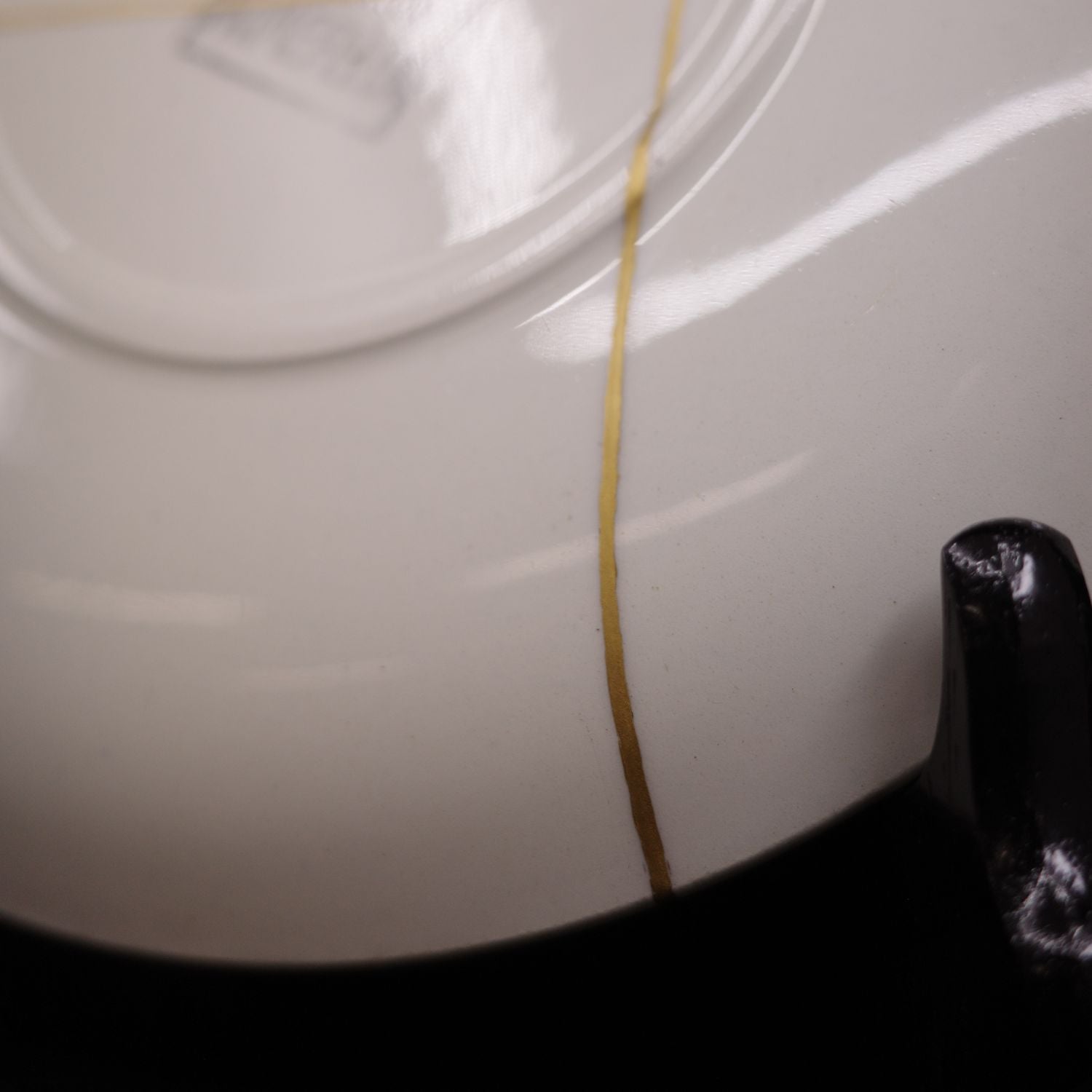 Kintsugi Gien Plate "Mode de Paris" - Matte Gold Powder Finish [Free Shipping]