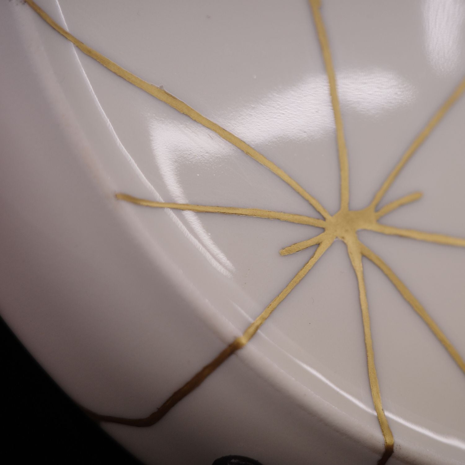 Kintsugi Arabia "Emilia" Plate - Matte Gold Powder Finish [Free Shipping]