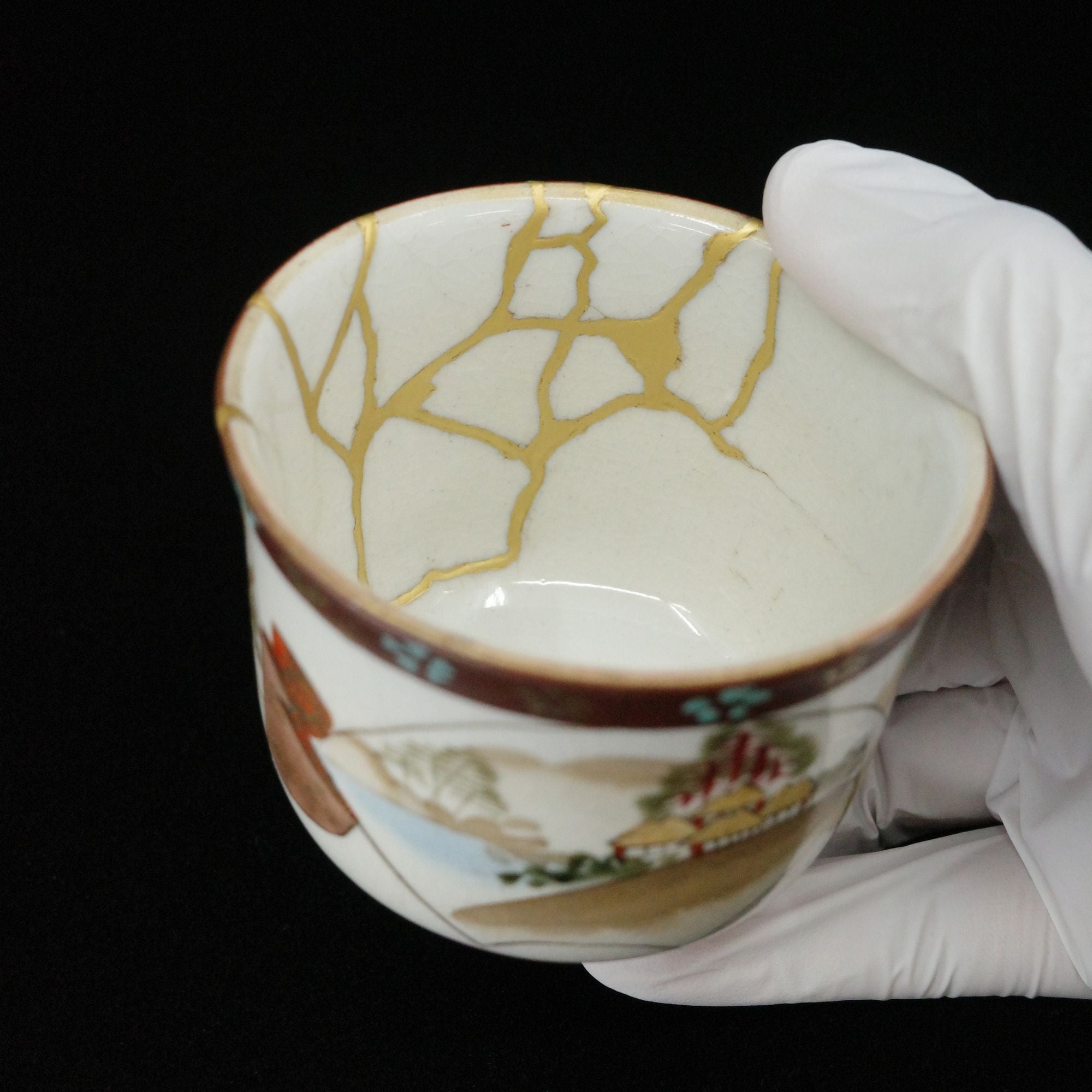 Kintsugi Imari Ware Meiji-Era Teacup - Figure & Landscape Design, Matte Gold Powder Finish [Free Shipping]
