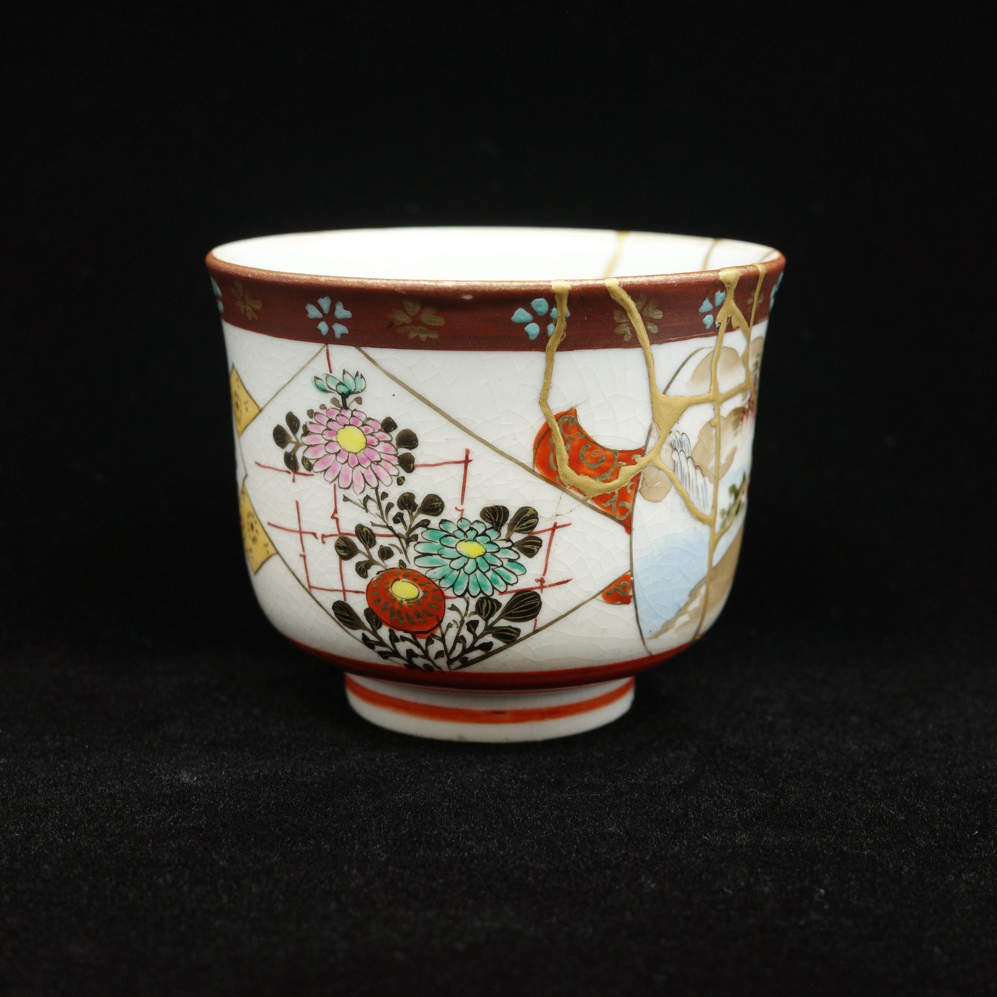 Kintsugi Imari Ware Meiji-Era Teacup - Figure & Landscape Design, Matte Gold Powder Finish [Free Shipping]