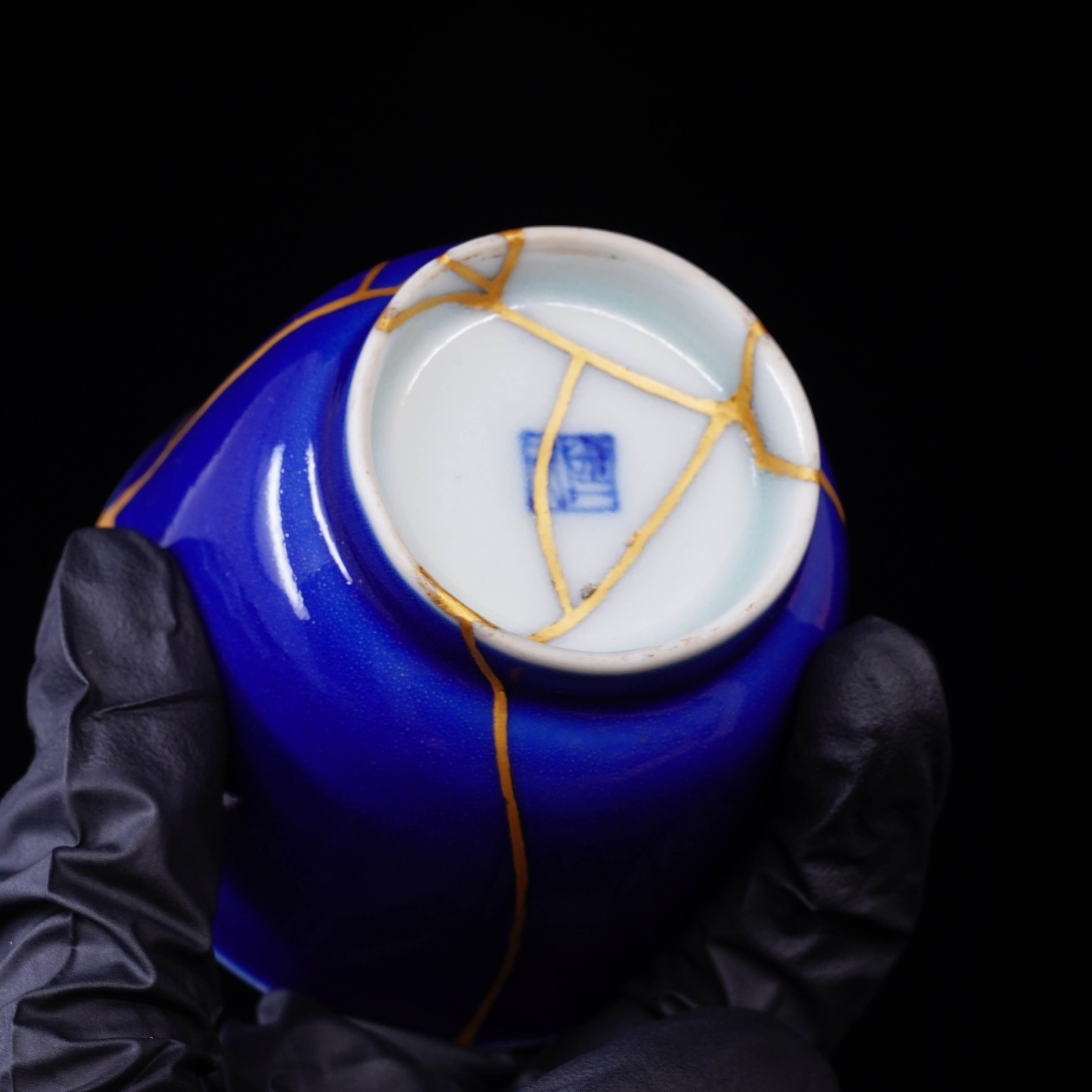 Blue and White Antique Imari Ware Teacup, Meiji Era – Japanese Pottery Repaired with Gold (Kintsugi)