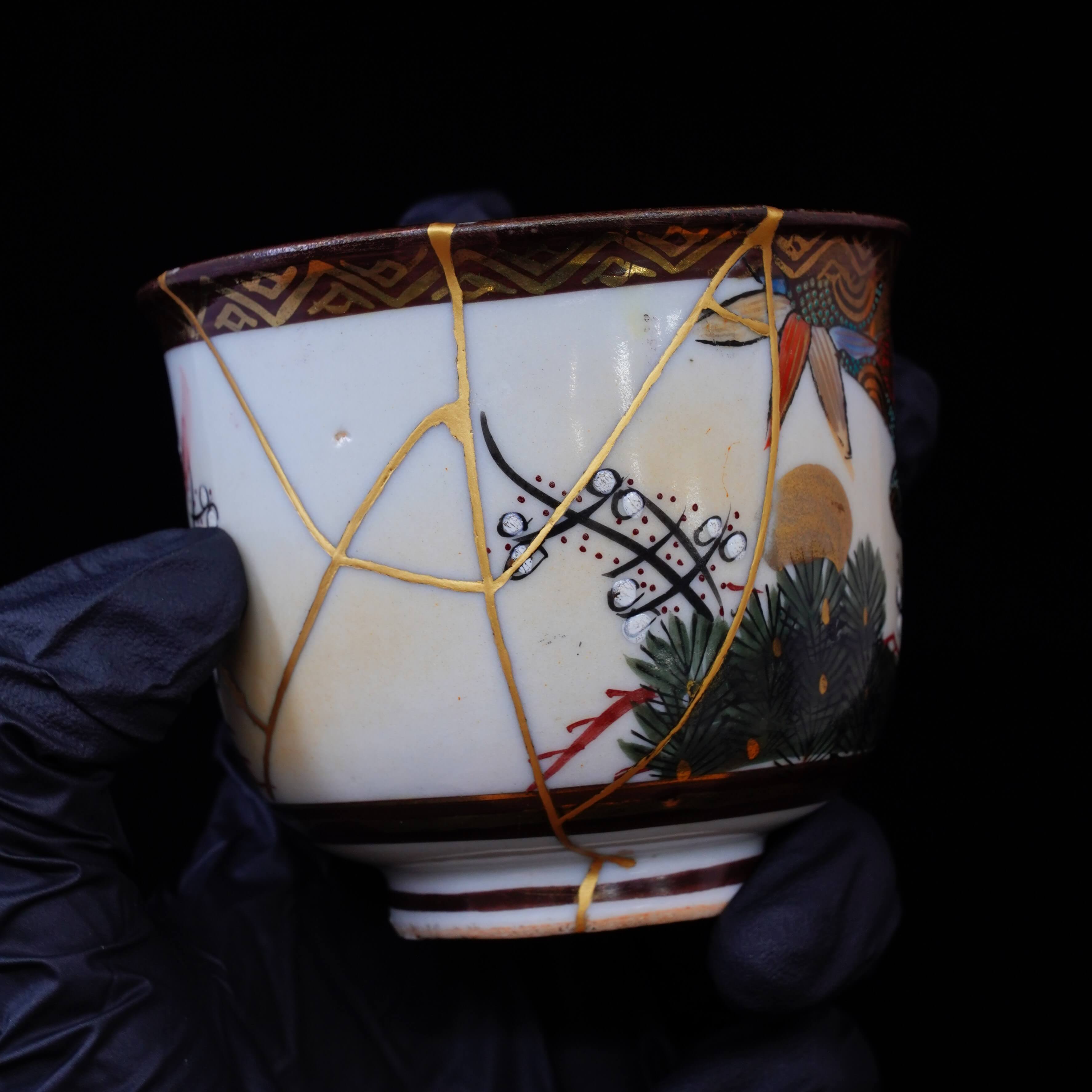 Antique Kutani Ware Teacup, Meiji Era – Japanese Pottery Repaired with Gold (Kintsugi), Crane & Mt. Fuji Design