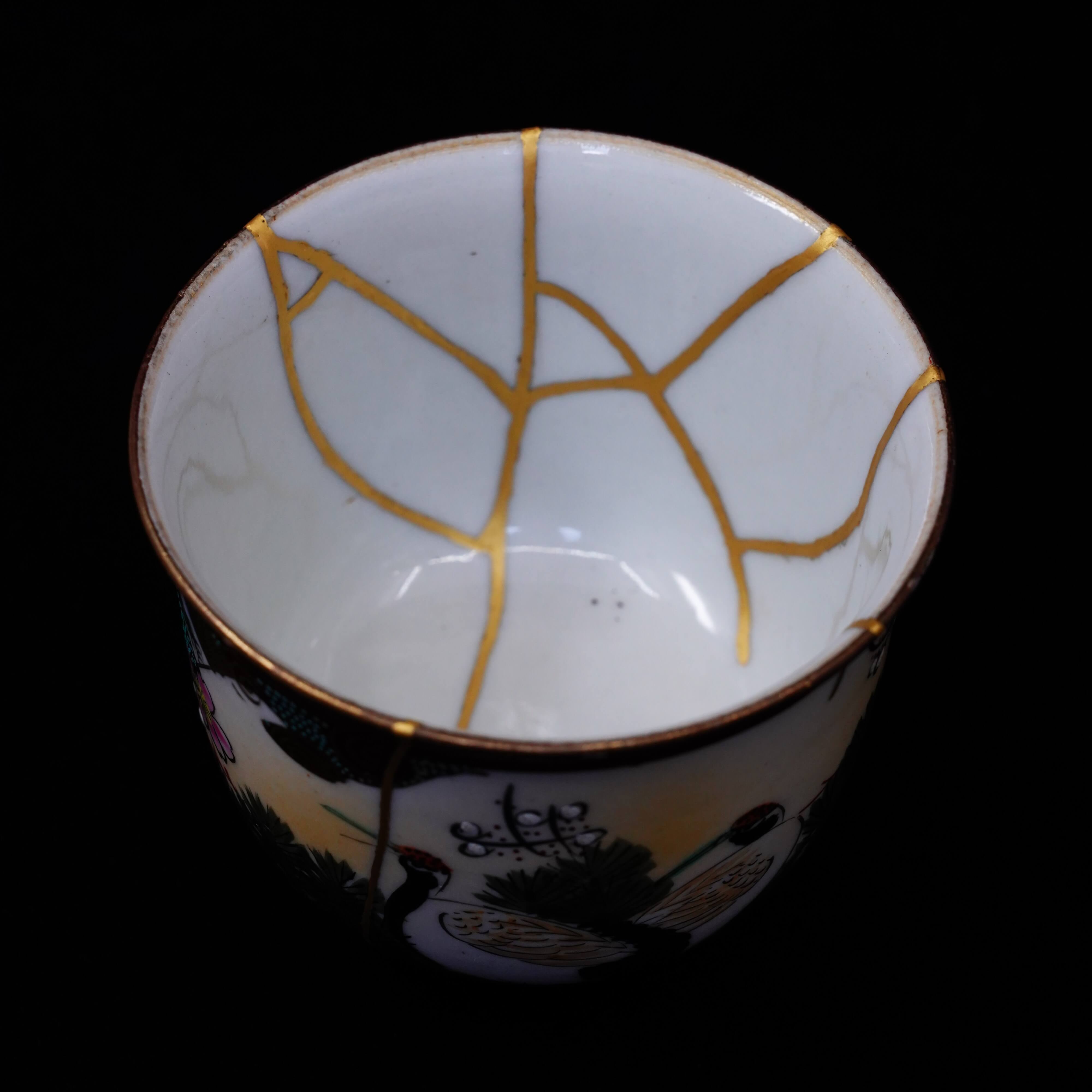 Antique Kutani Ware Teacup, Meiji Era – Japanese Pottery Repaired with Gold (Kintsugi), Crane & Mt. Fuji Design